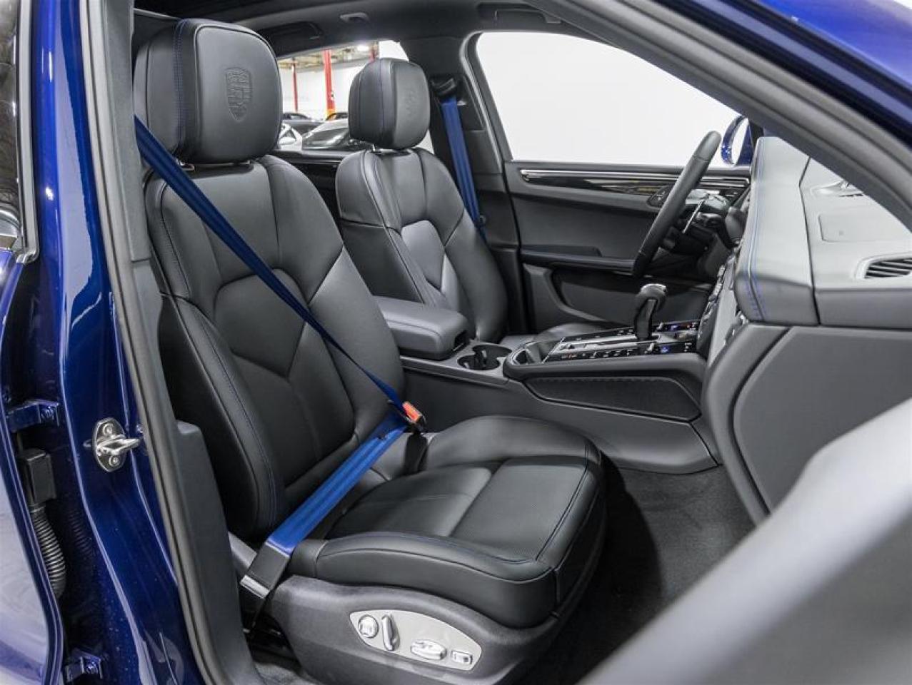 2026 Porsche Macan  Photo