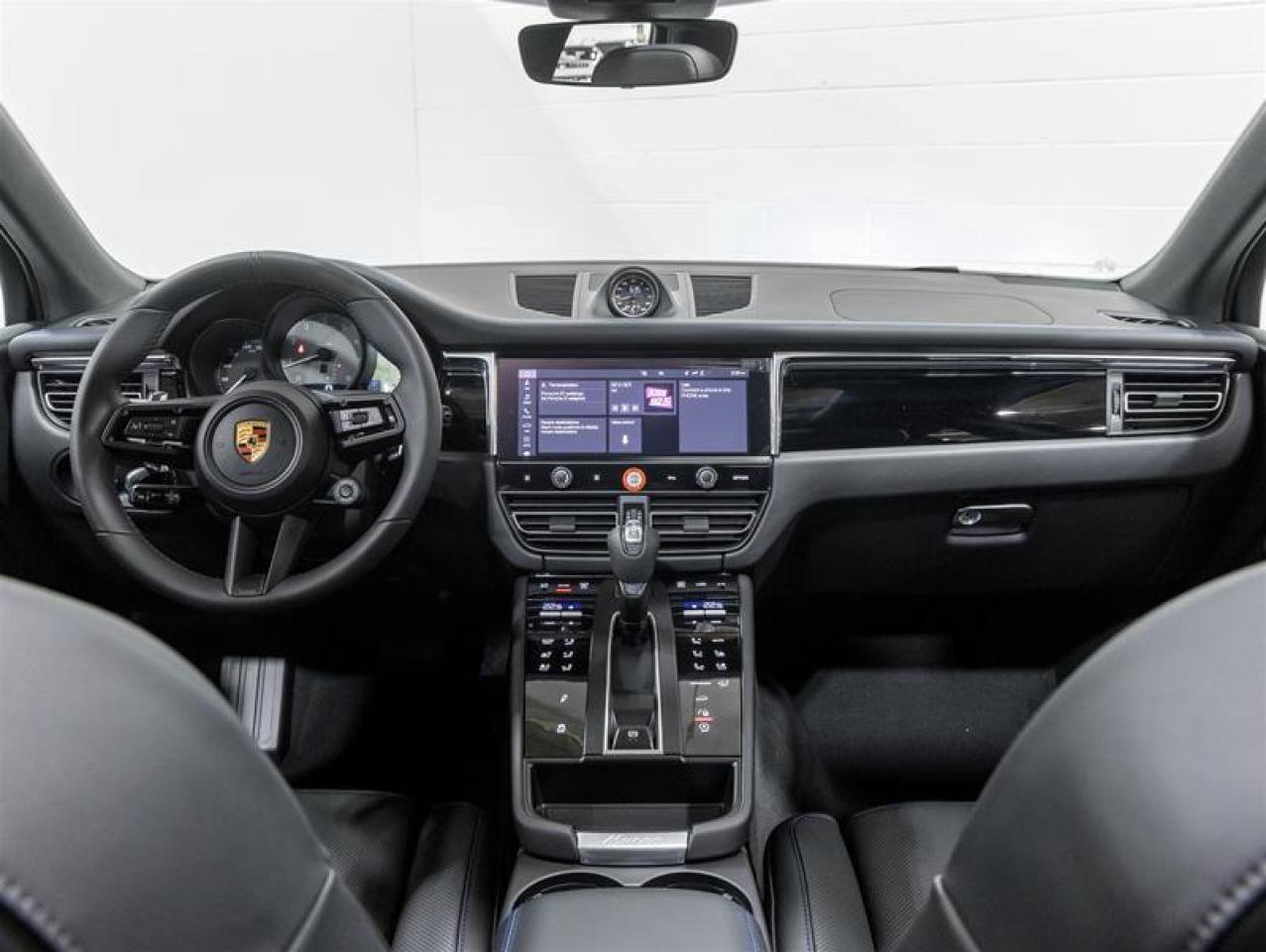 2026 Porsche Macan  Photo