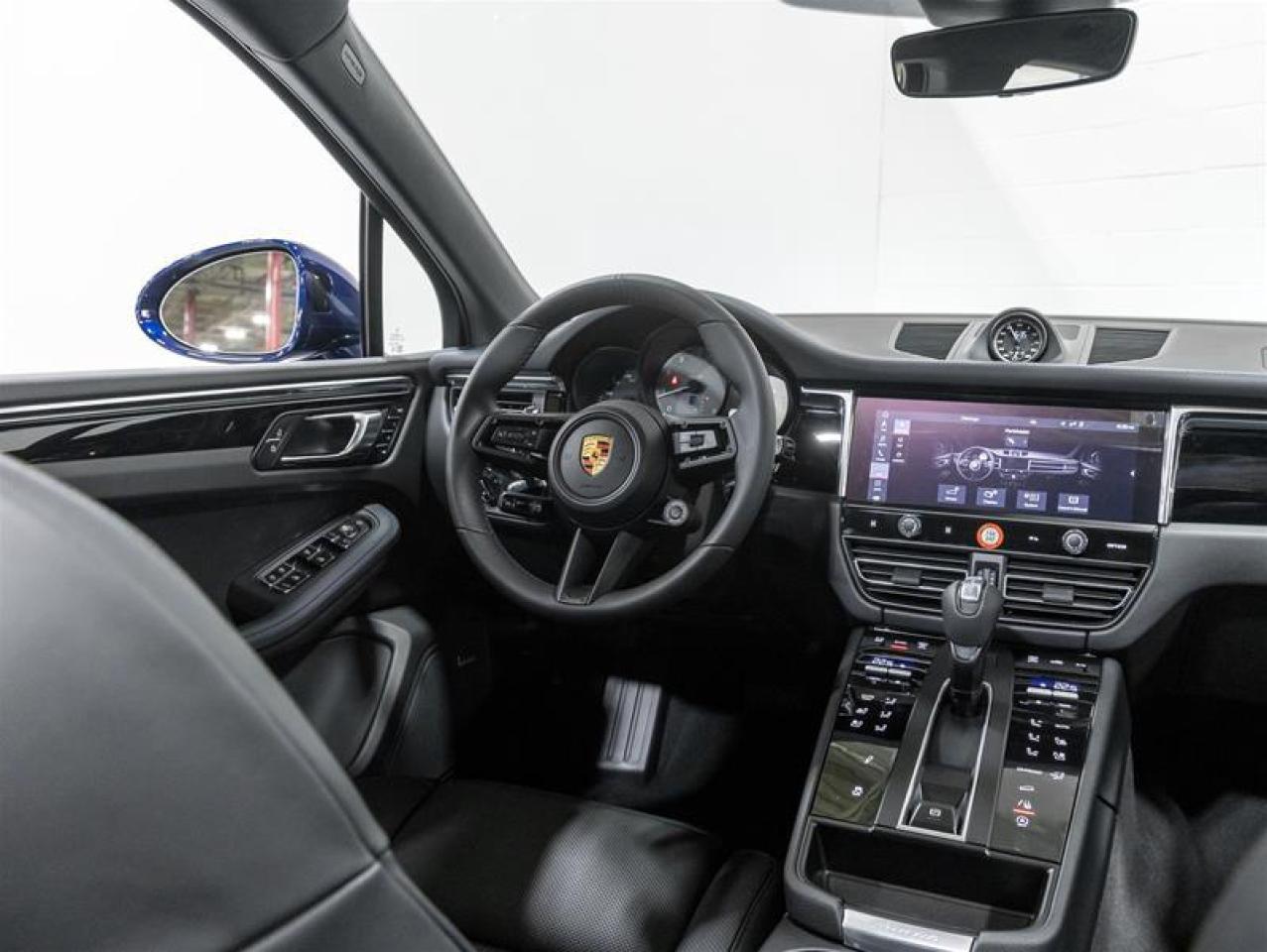 2026 Porsche Macan  Photo