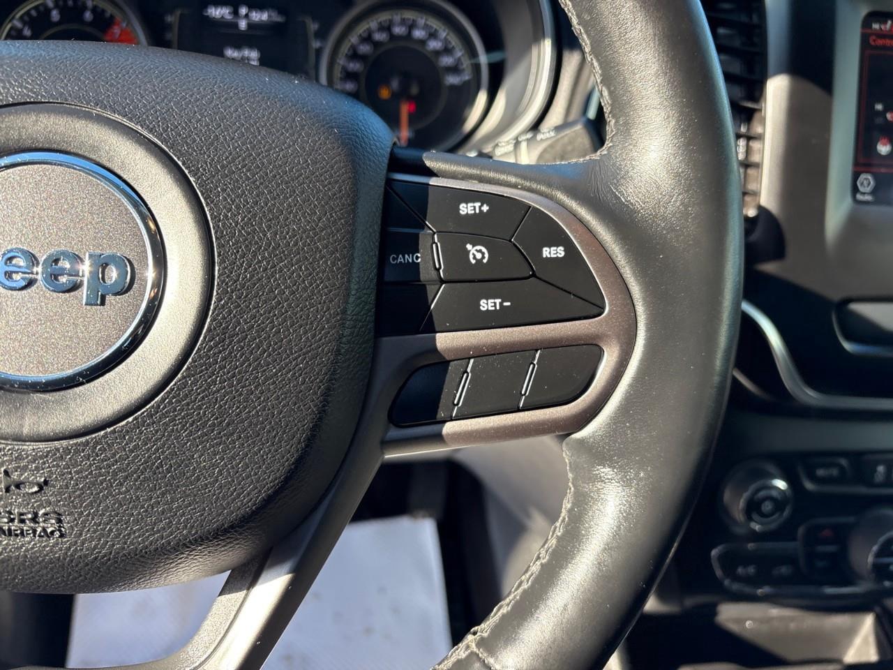 2019 Jeep Cherokee North 4dr 4x4 Photo