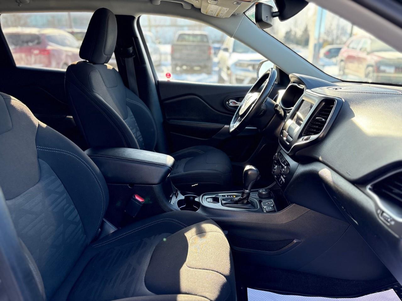 2019 Jeep Cherokee North 4dr 4x4 Photo