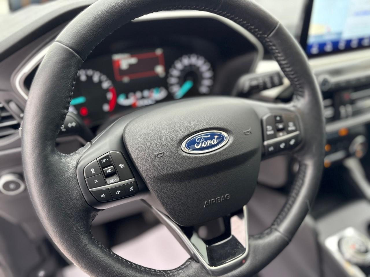 2020 Ford Escape SEL 4dr All-Wheel Drive Photo