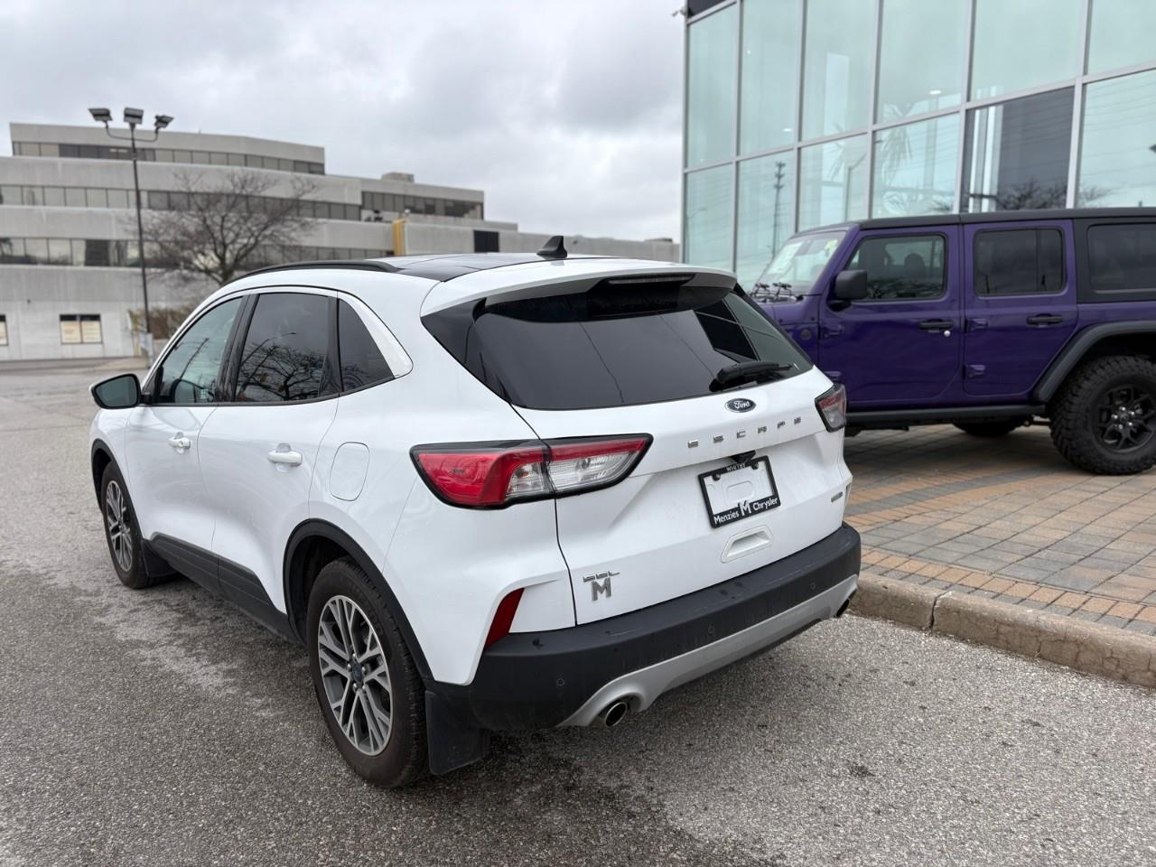 2020 Ford Escape SEL 4dr All-Wheel Drive Photo2