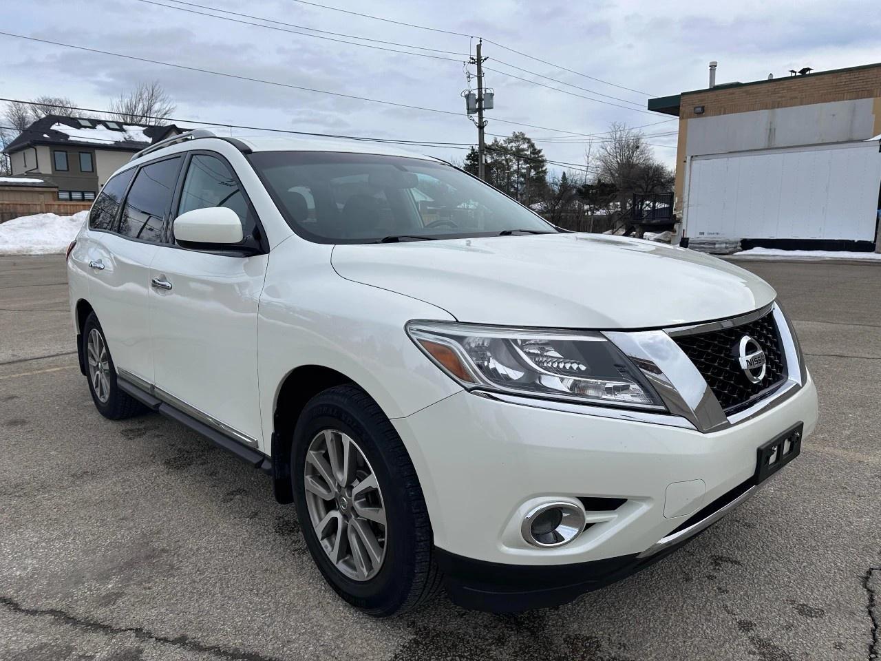 2016 Nissan Pathfinder 4WD 4DR SL Photo2