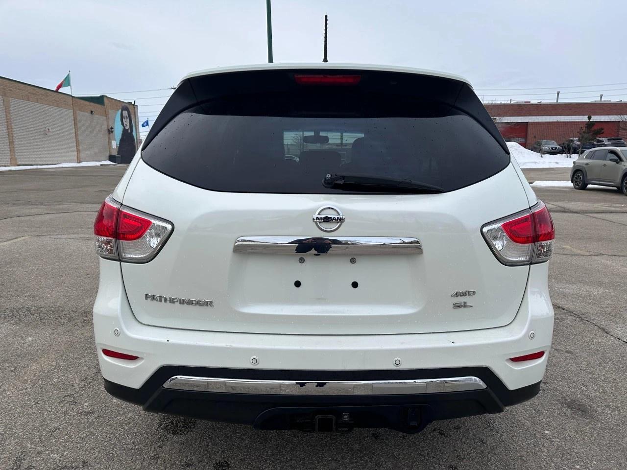 2016 Nissan Pathfinder 4WD 4DR SL Photo