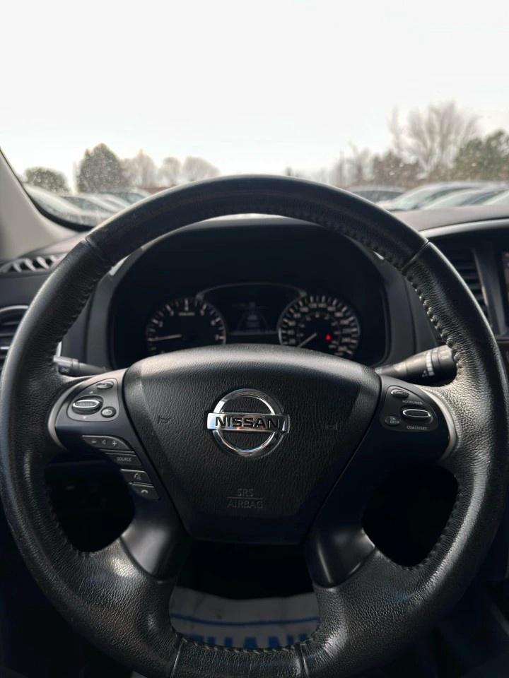 2016 Nissan Pathfinder 4WD 4DR SL Photo