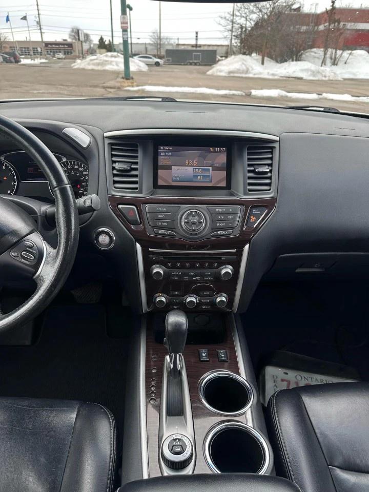 2016 Nissan Pathfinder 4WD 4DR SL Photo