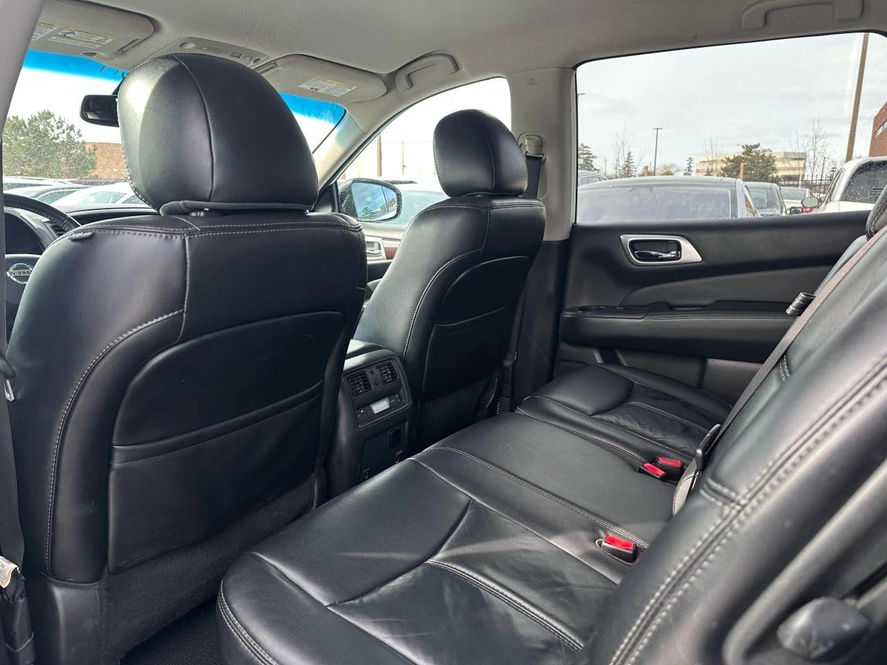 2016 Nissan Pathfinder 4WD 4DR SL Photo