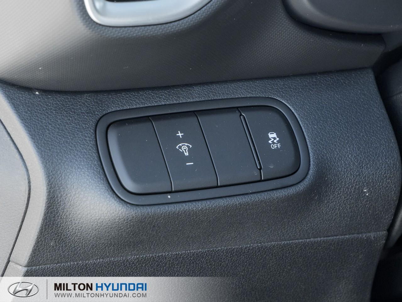 2026 Hyundai Venue Essential 4dr Front-Wheel Drive Photo