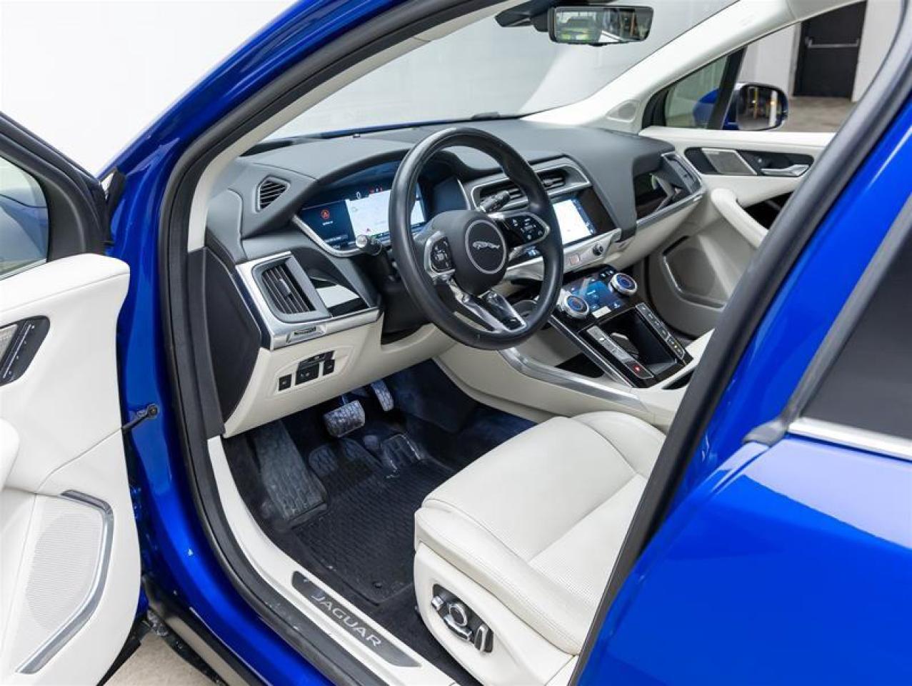 2023 Jaguar I-PACE  Photo