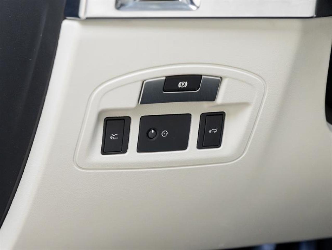 2023 Jaguar I-PACE  Photo