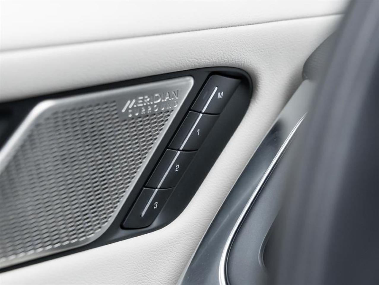 2023 Jaguar I-PACE  Photo