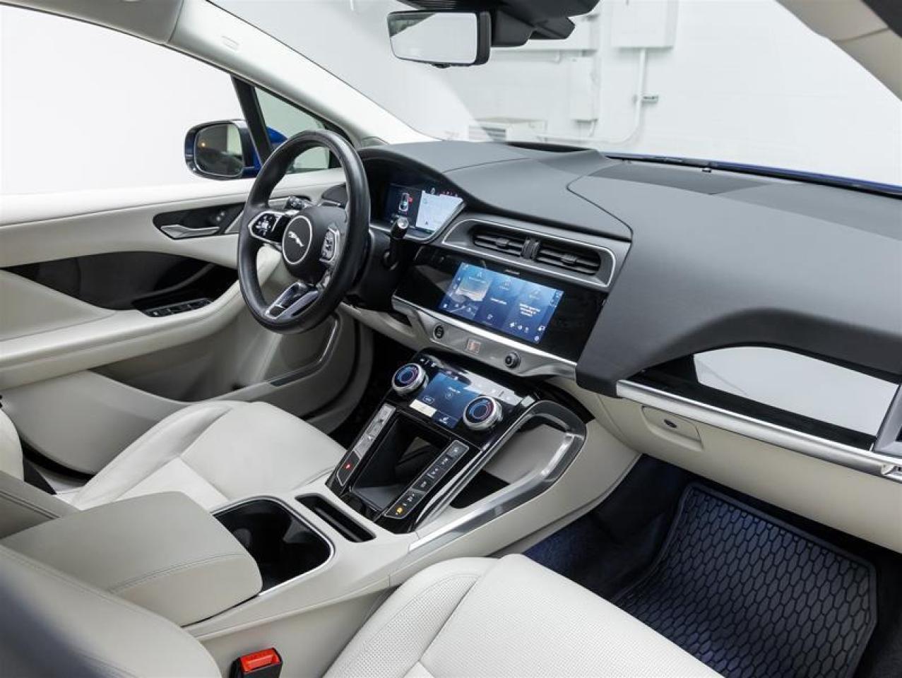 2023 Jaguar I-PACE  Photo