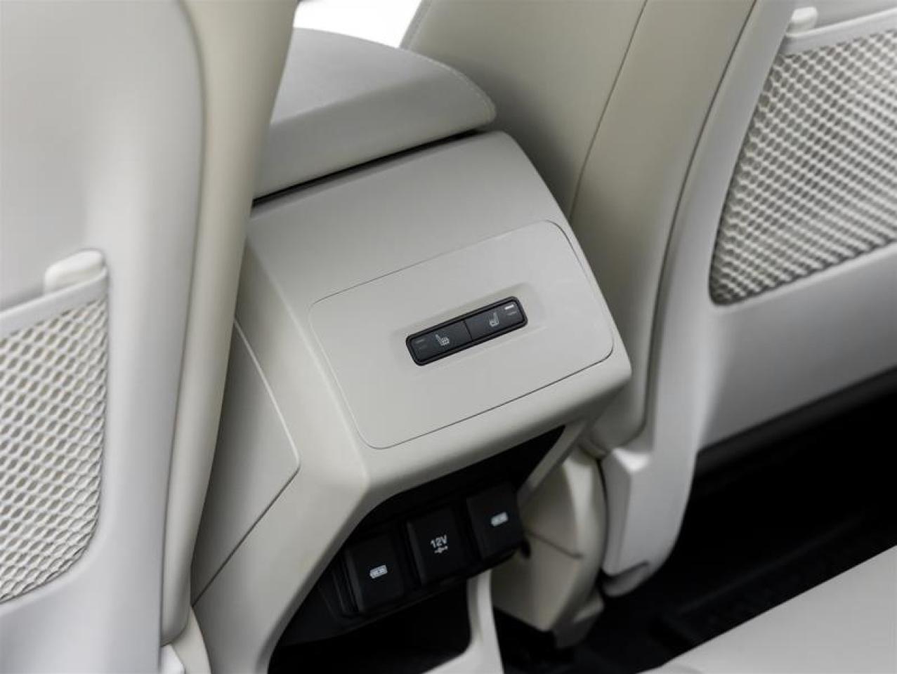 2023 Jaguar I-PACE  Photo