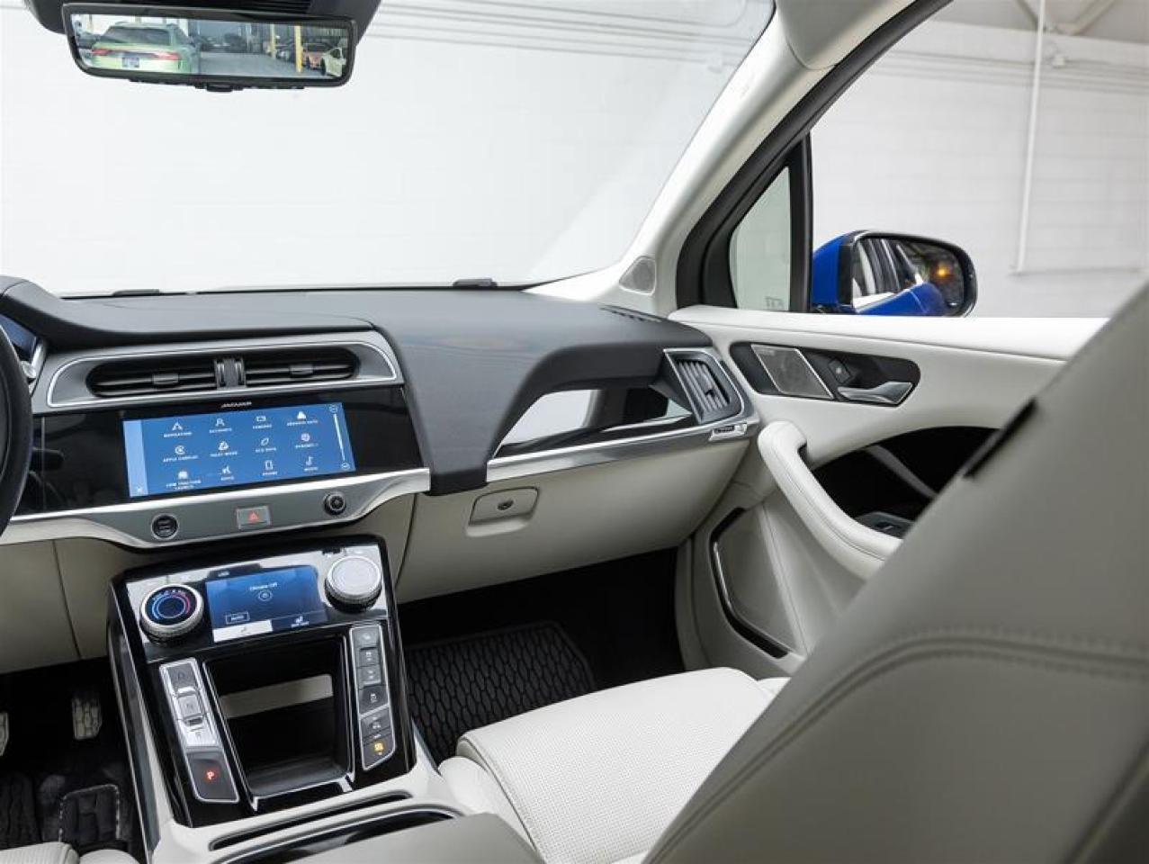 2023 Jaguar I-PACE  Photo