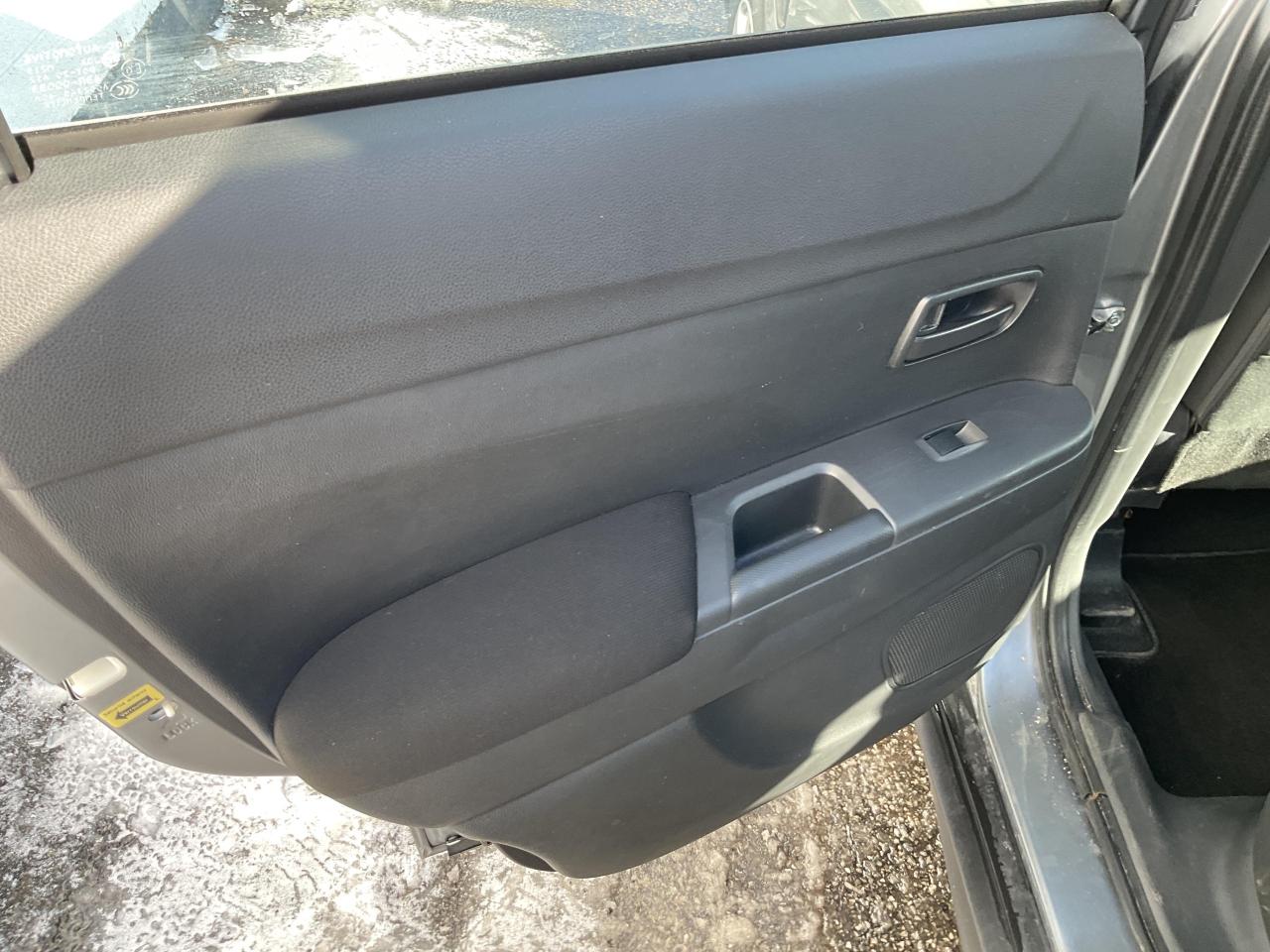 2024 Mitsubishi RVR ES 4dr AWC Photo