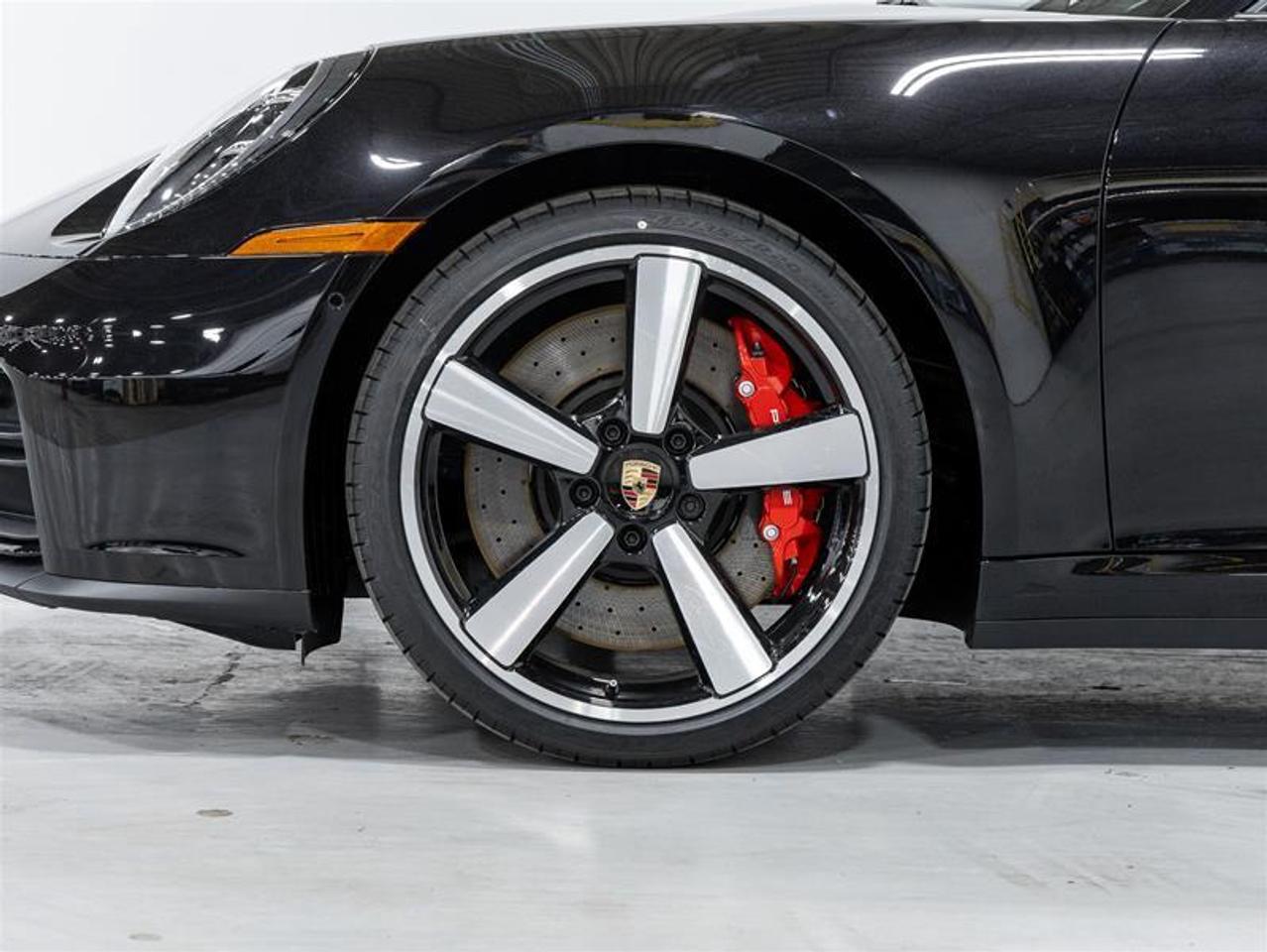 2026 Porsche 911  Photo4