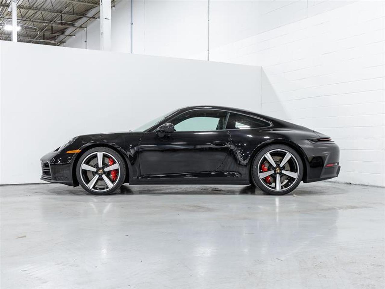 2026 Porsche 911  Photo3