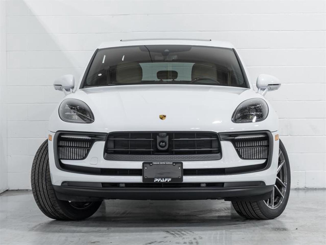 2026 Porsche Macan  Photo