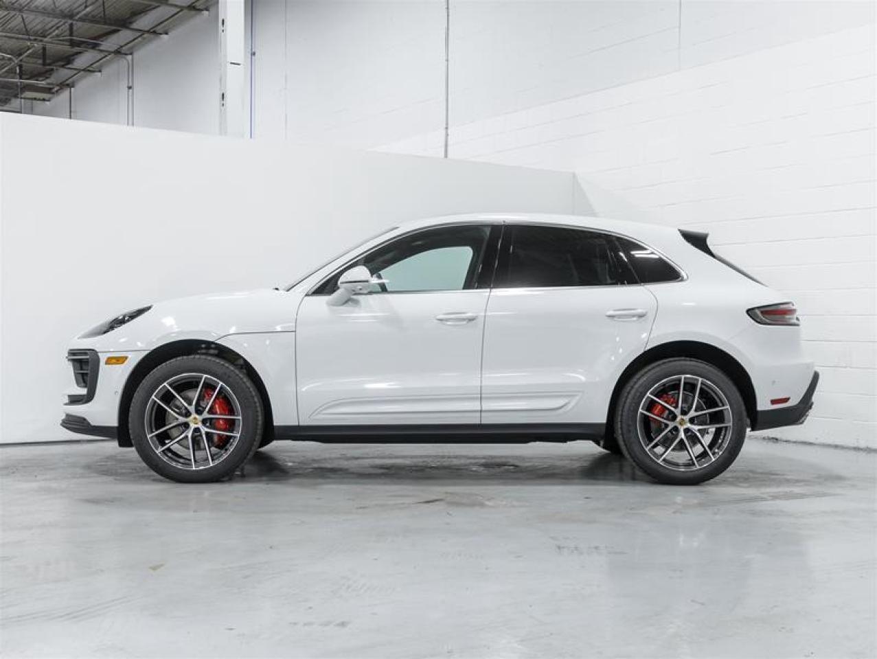 2026 Porsche Macan  Photo