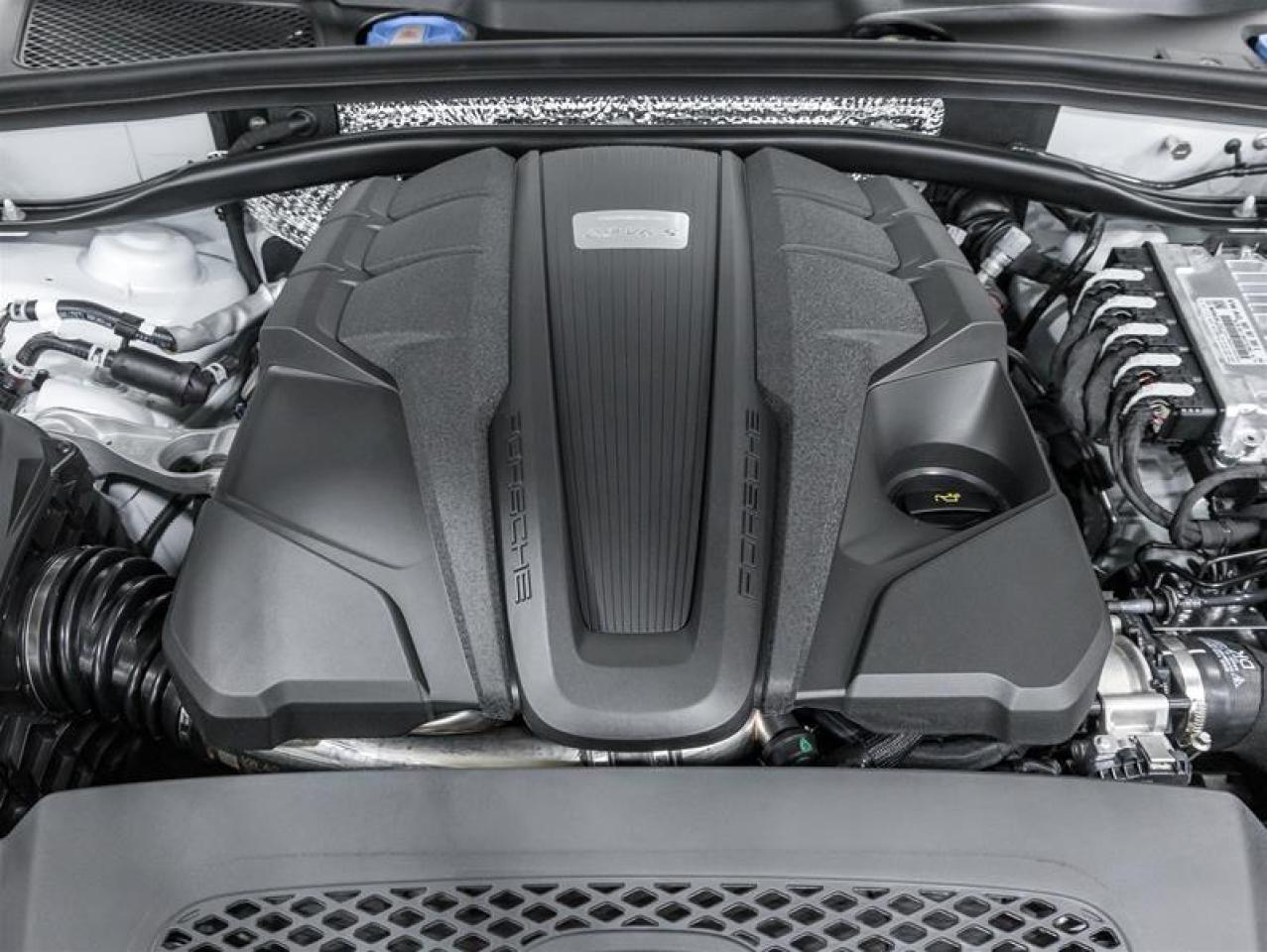 2026 Porsche Macan  Photo2