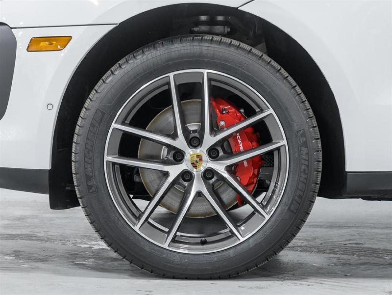 2026 Porsche Macan  Photo