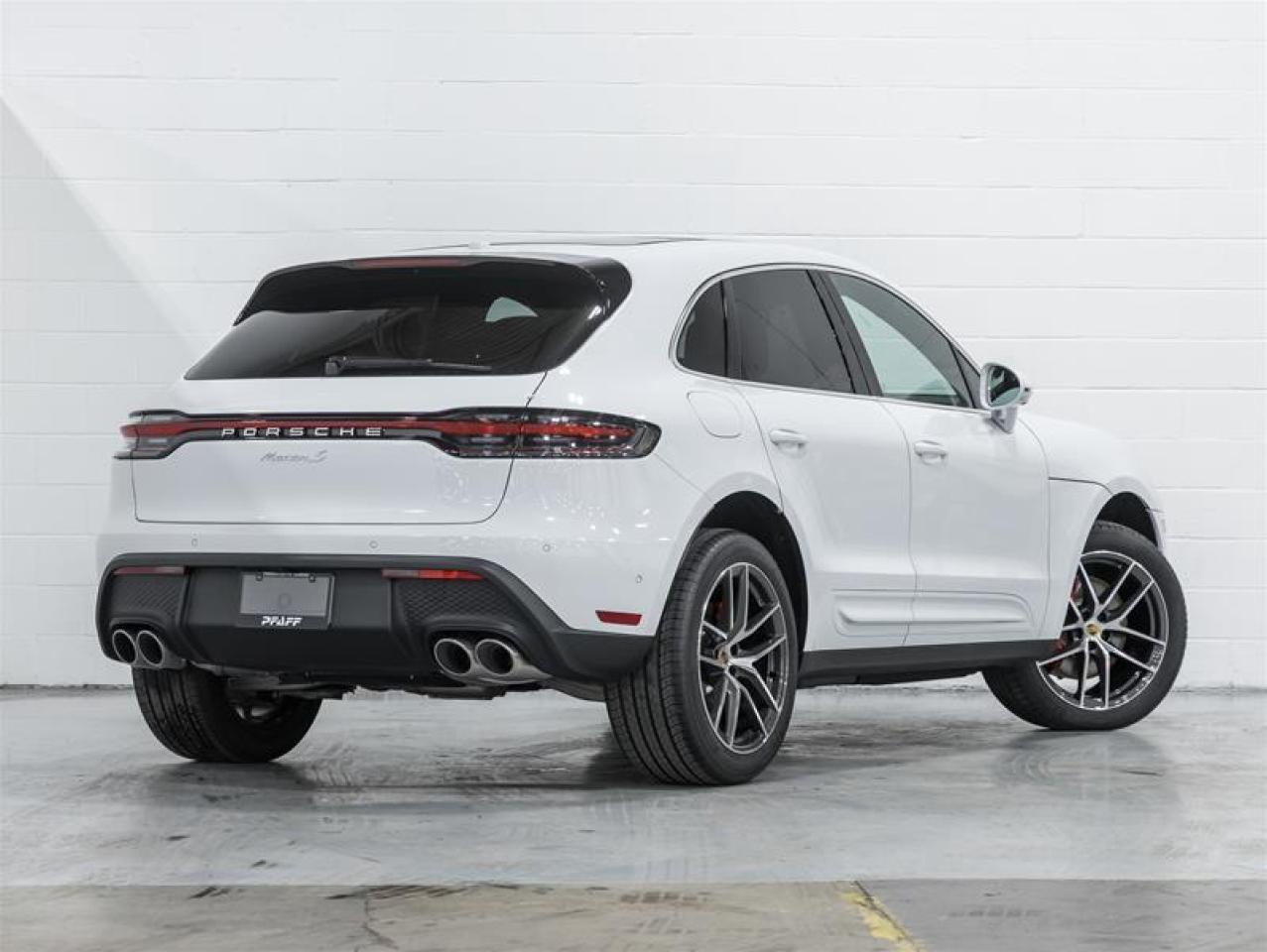 2026 Porsche Macan  Photo