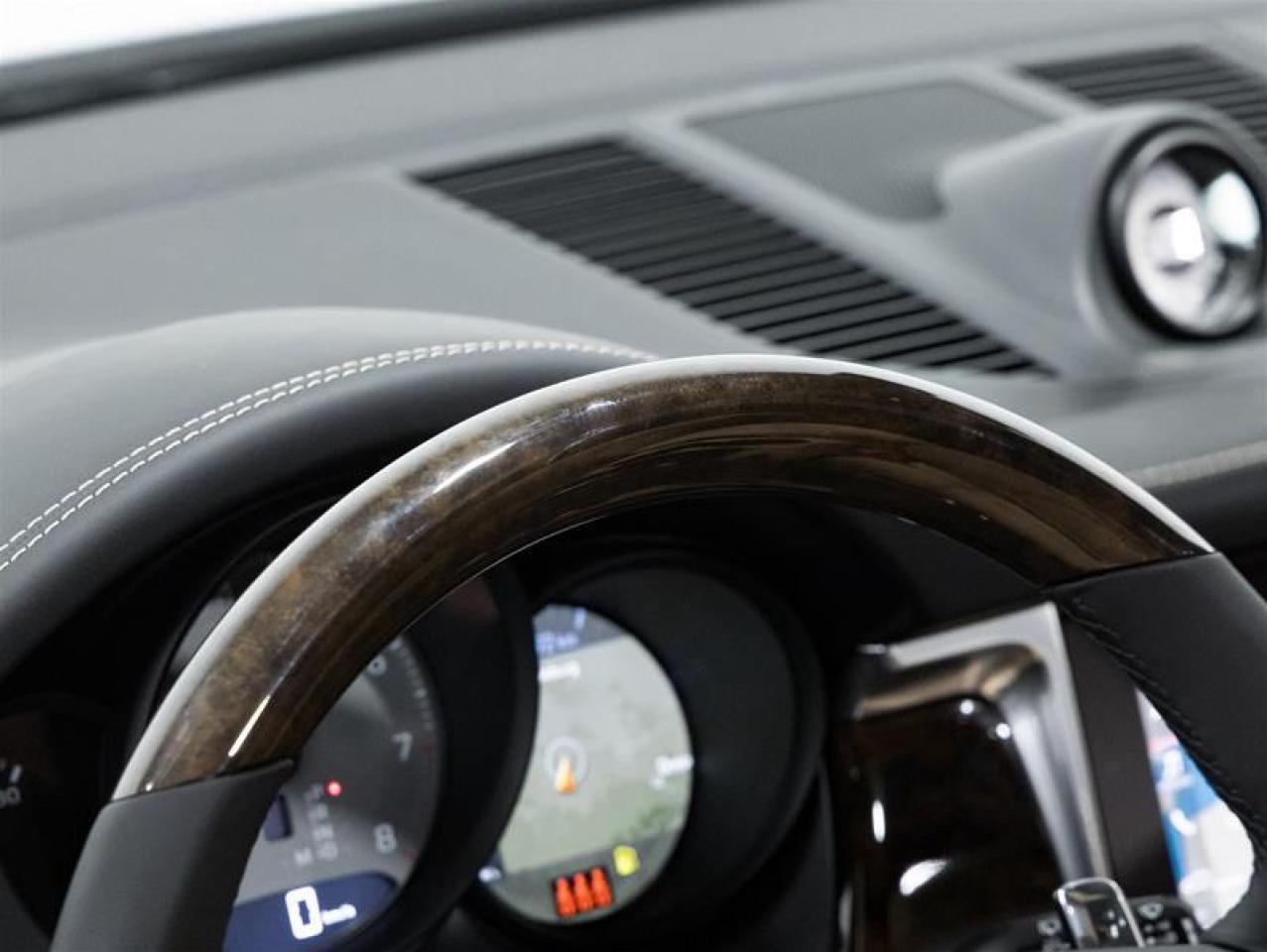 2026 Porsche Macan  Photo