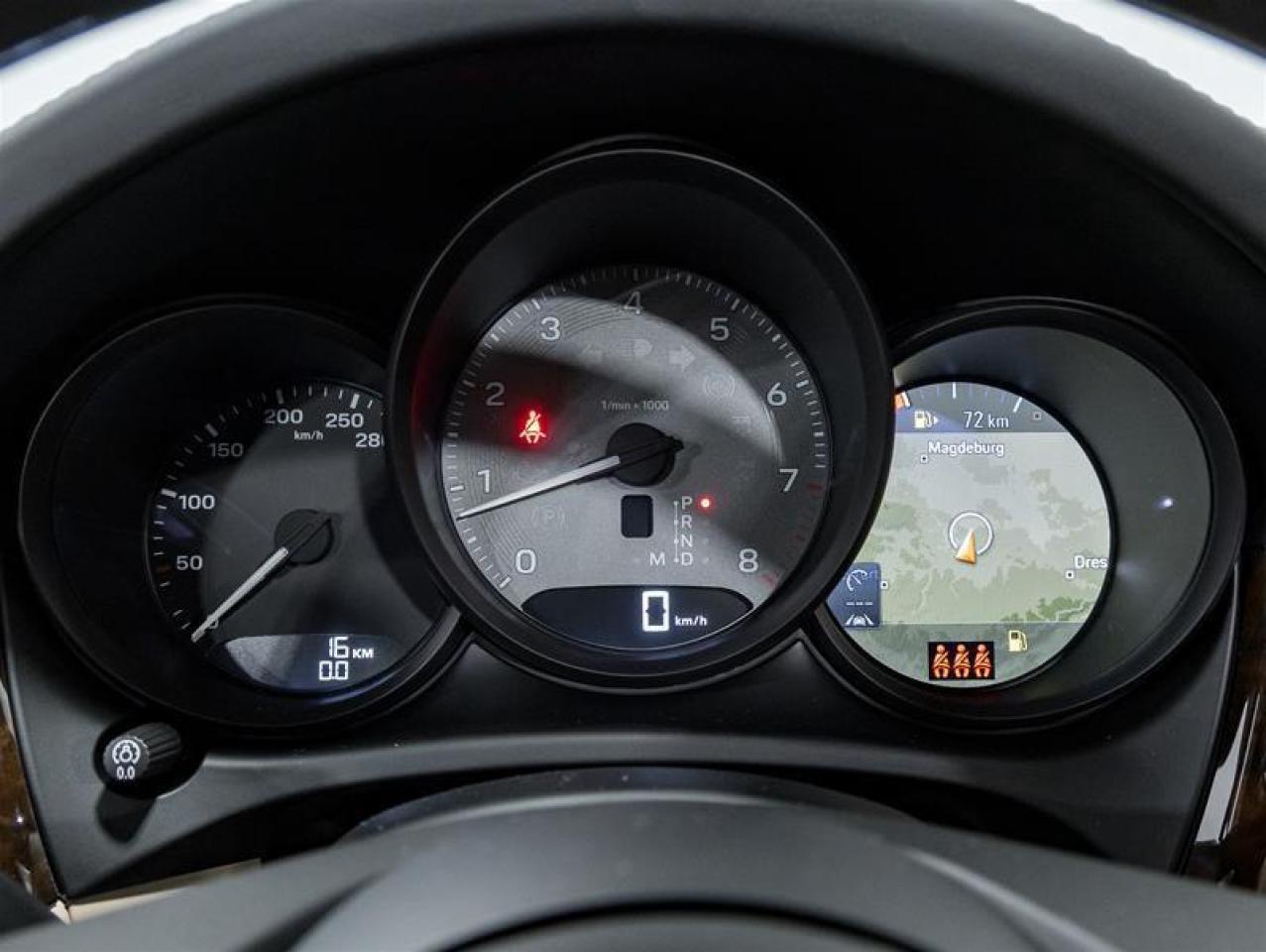 2026 Porsche Macan  Photo