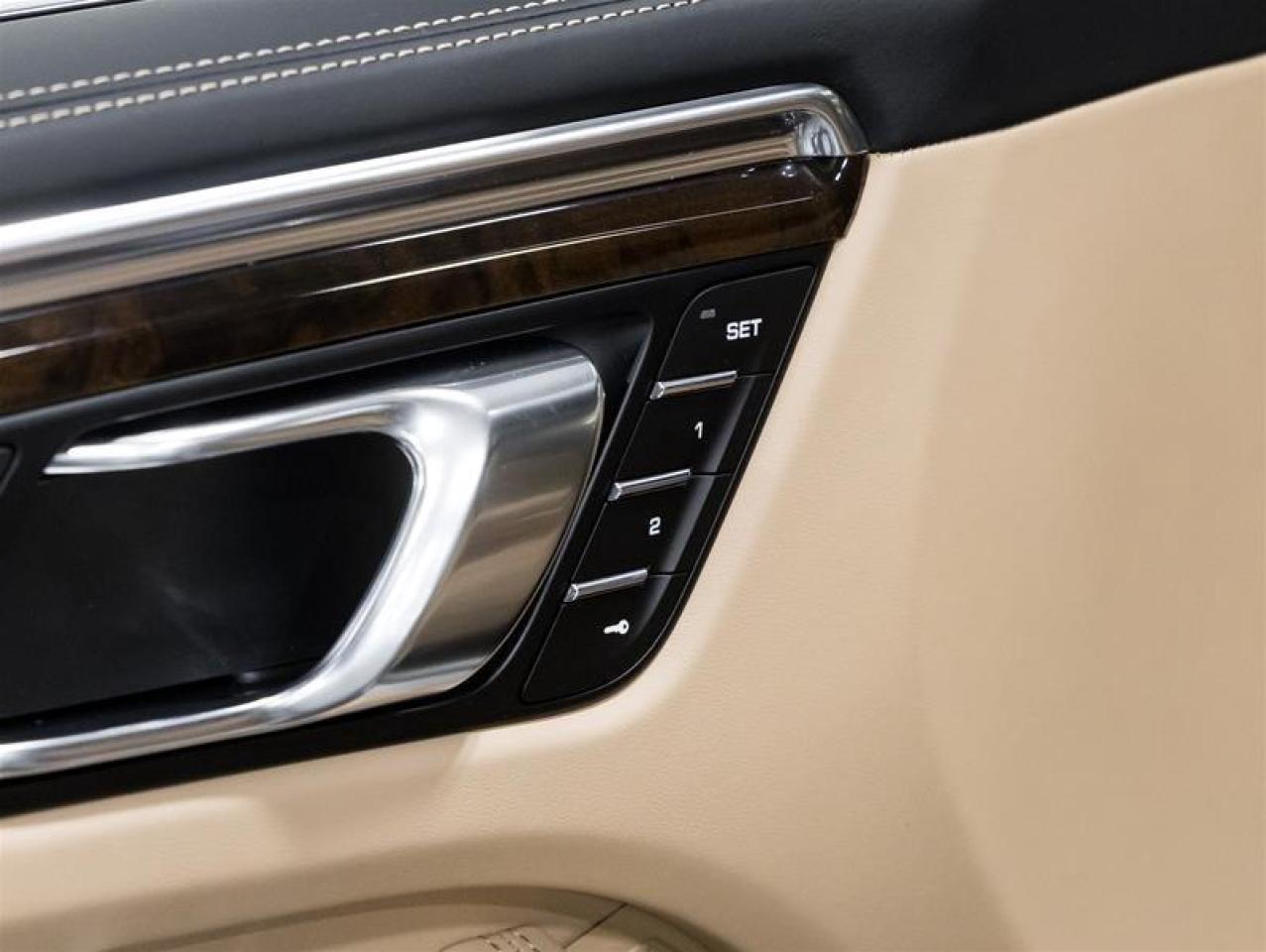 2026 Porsche Macan  Photo