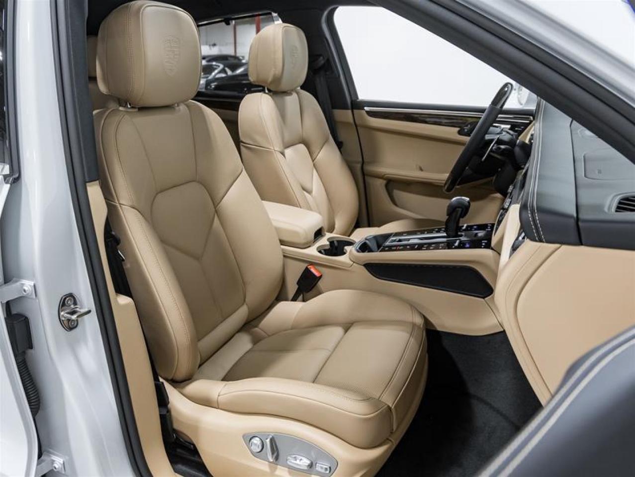 2026 Porsche Macan  Photo