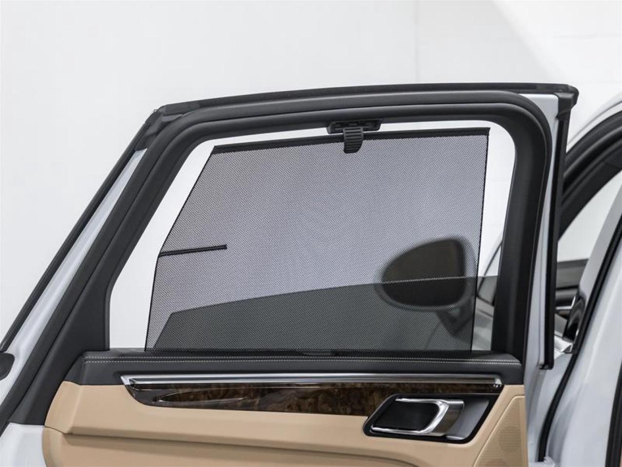 2026 Porsche Macan  Photo