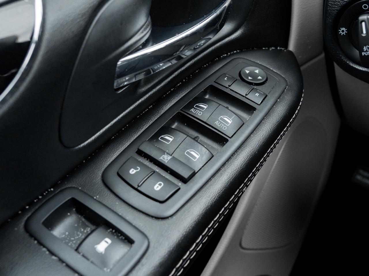 2019 Dodge Grand Caravan CVP/SXT Passenger Van Photo