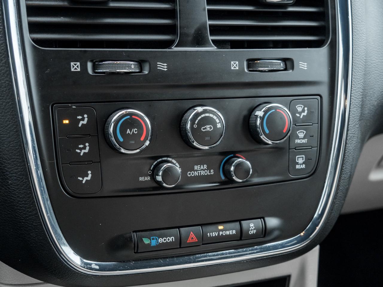 2019 Dodge Grand Caravan CVP/SXT Passenger Van Photo