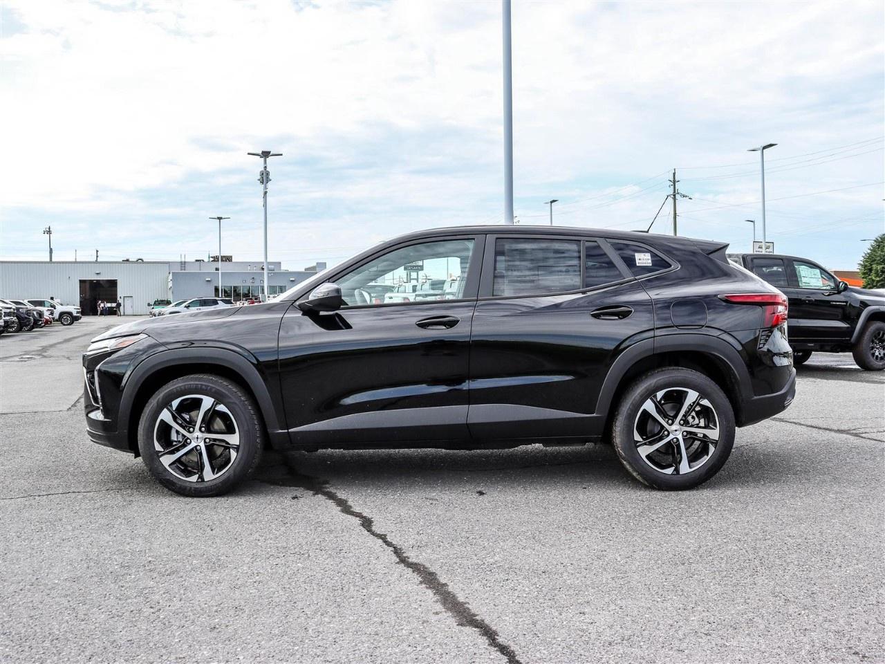 2026 Chevrolet Trax FWD 4dr 1RS Photo2