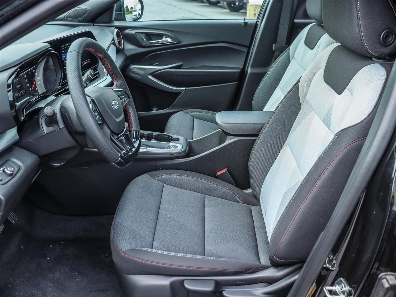 2026 Chevrolet Trax FWD 4dr 1RS Photo