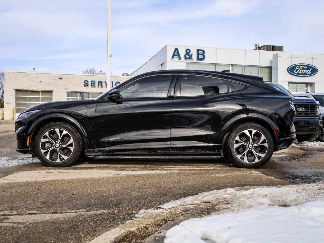 2022 Ford Mustang Mach-E Premium 4dr All-Wheel Drive Photo4