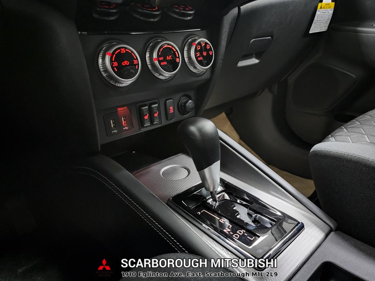 2025 Mitsubishi RVR ES FWD Carplay  Rear camera Photo