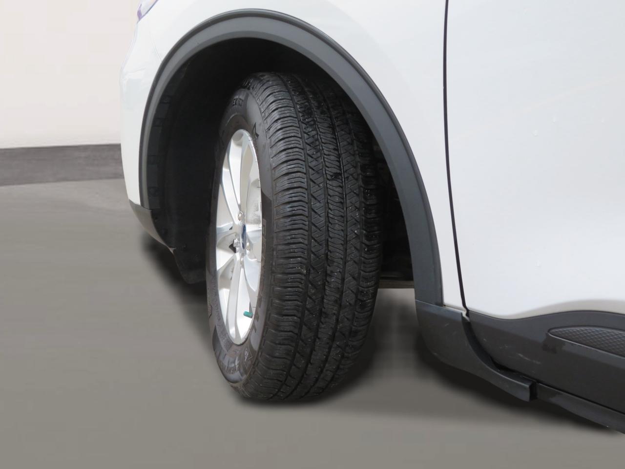 2020 Ford Escape SE FWD Photo