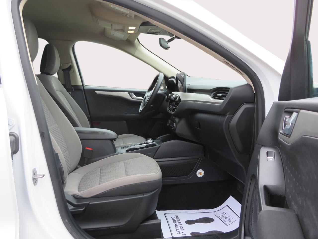 2020 Ford Escape SE FWD Photo