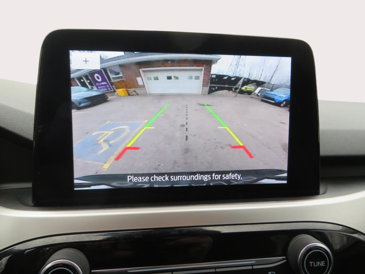 2020 Ford Escape SE FWD Photo