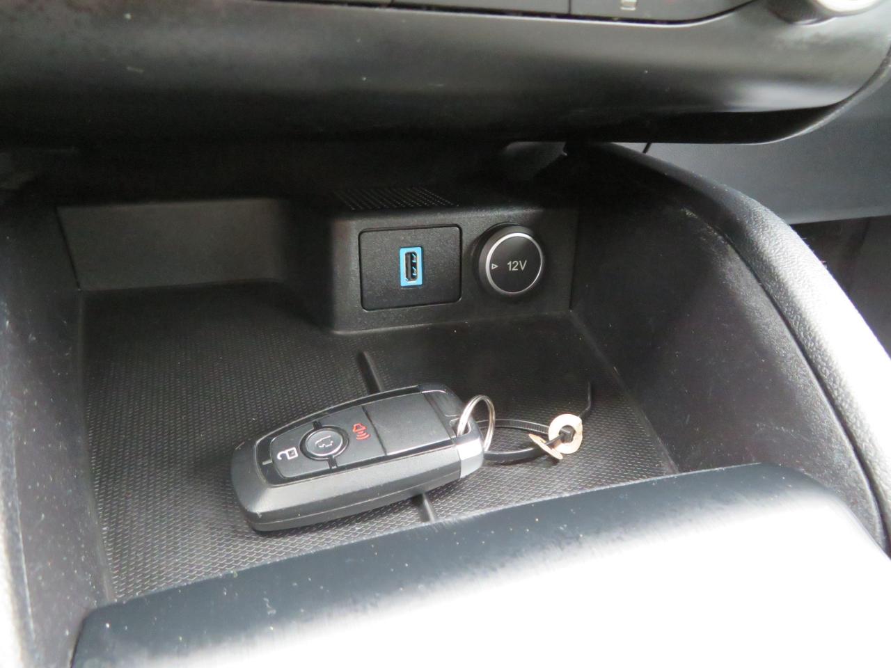 2020 Ford Escape SE FWD Photo