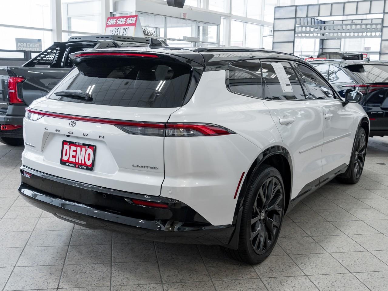 2025 Toyota Crown Signia Limited 4dr All-Wheel Drive Photo