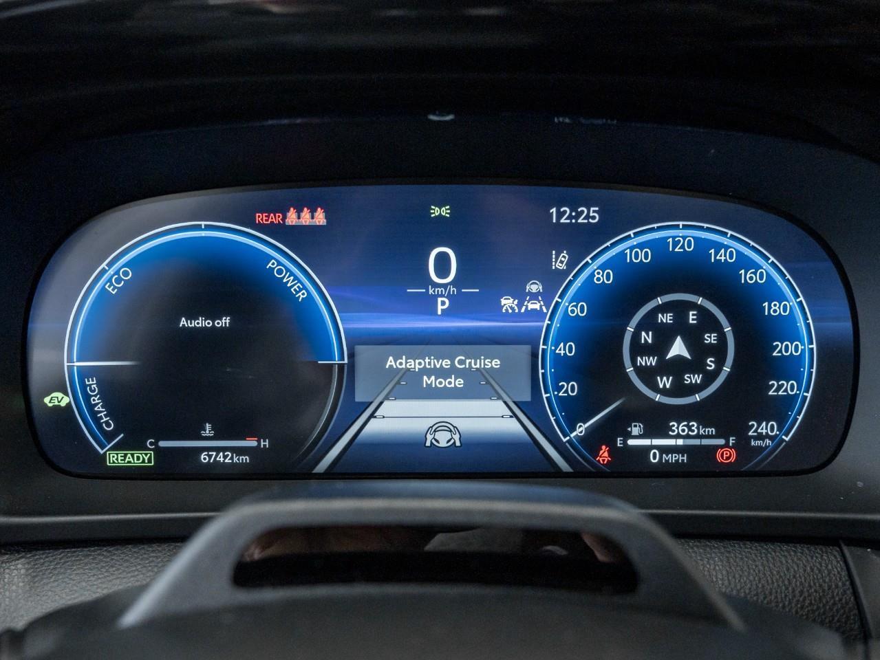 2025 Toyota Crown Signia Limited 4dr All-Wheel Drive Photo