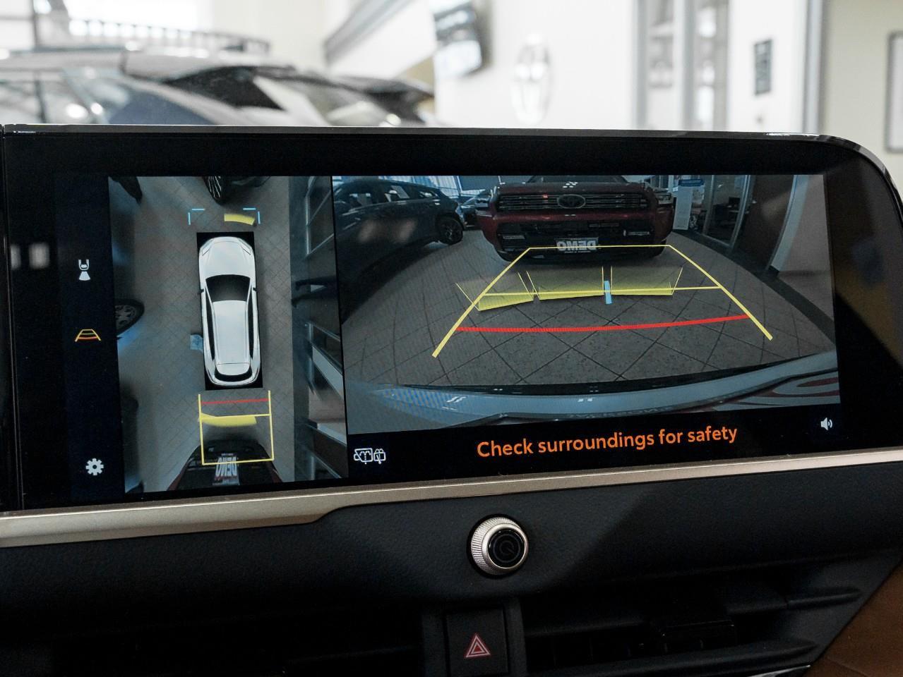 2025 Toyota Crown Signia Limited 4dr All-Wheel Drive Photo