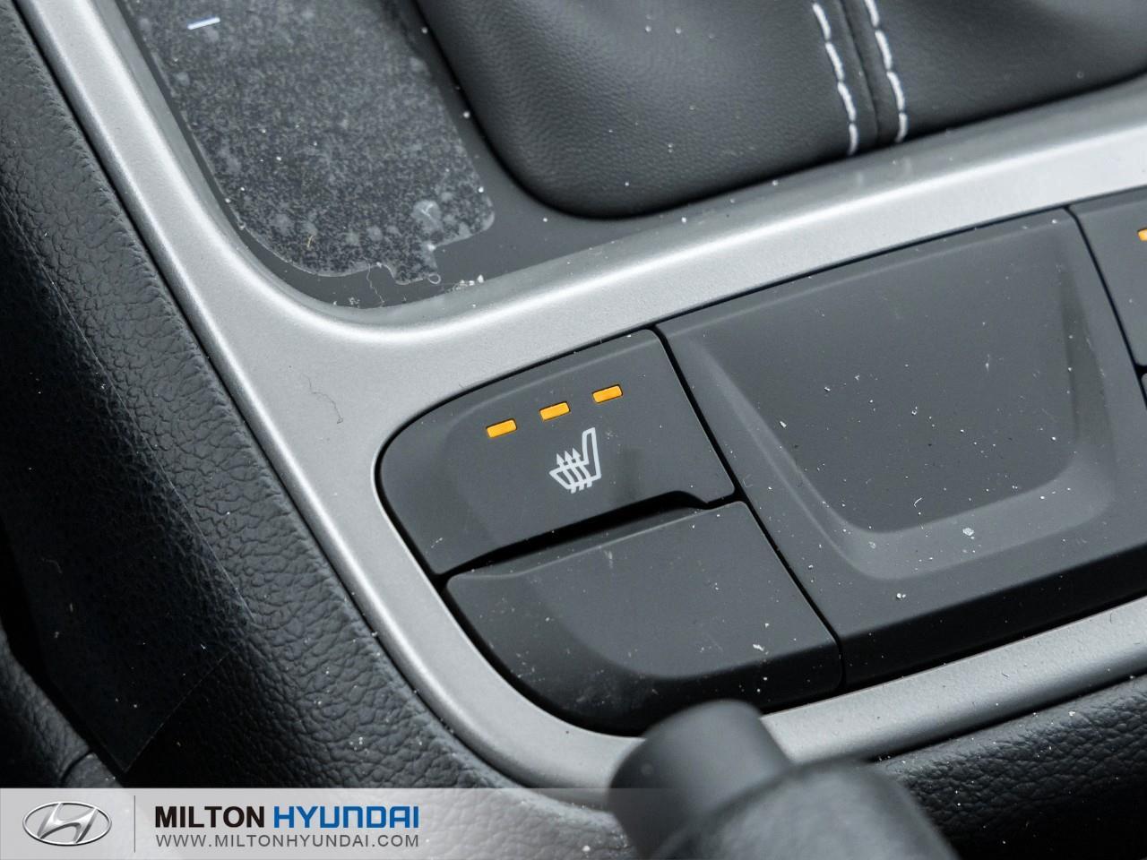 2026 Hyundai Venue Essential 4dr Front-Wheel Drive Photo