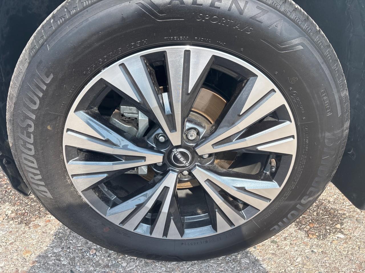 2023 Nissan Rogue SV Moonroof 4dr All-Wheel Drive Sport Utility Photo