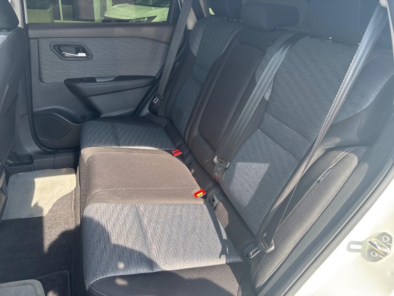 2023 Nissan Rogue SV Moonroof 4dr All-Wheel Drive Sport Utility Photo