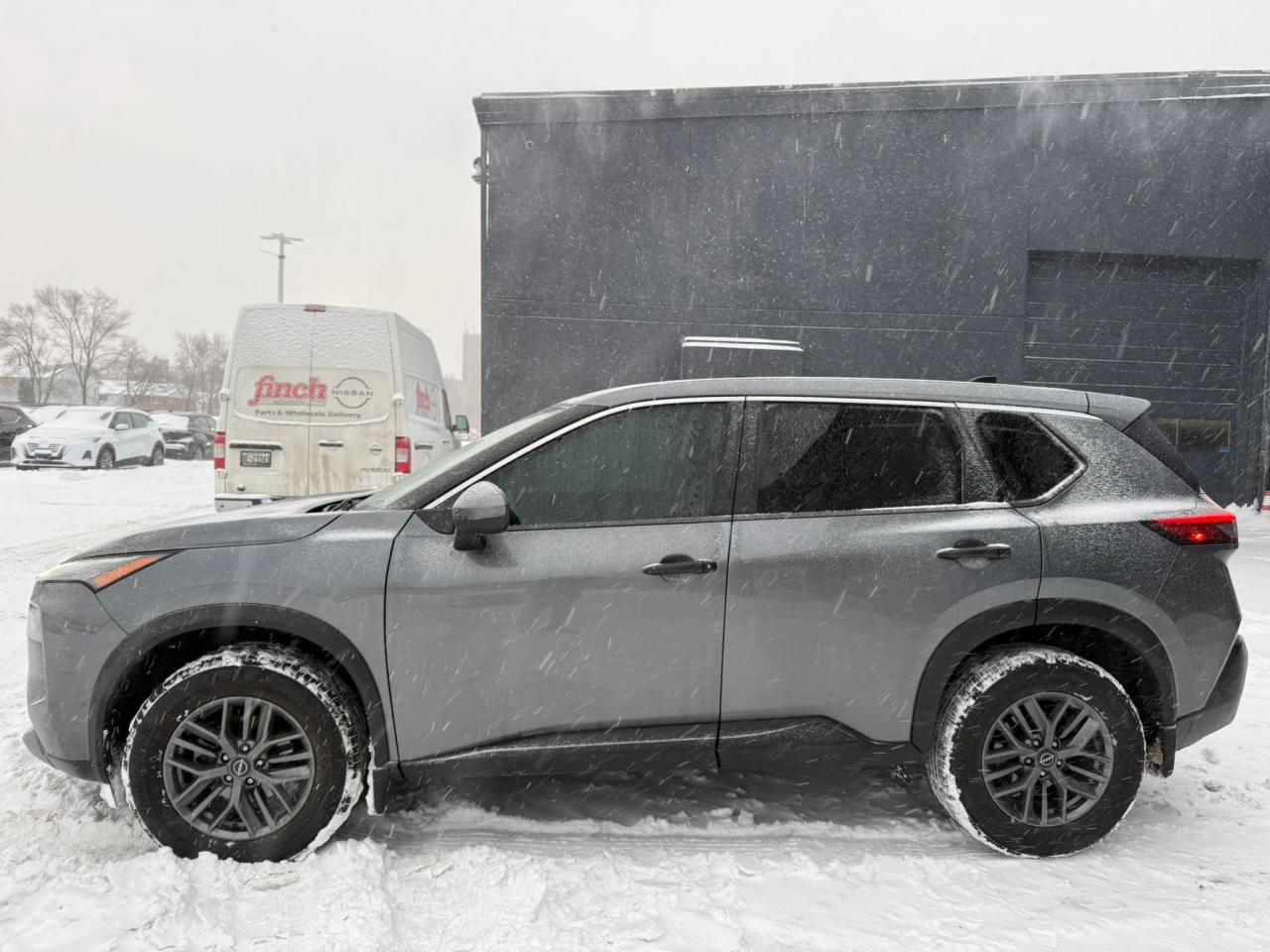 2022 Nissan Rogue S 4dr Front-Wheel Drive Sport Utility Photo2