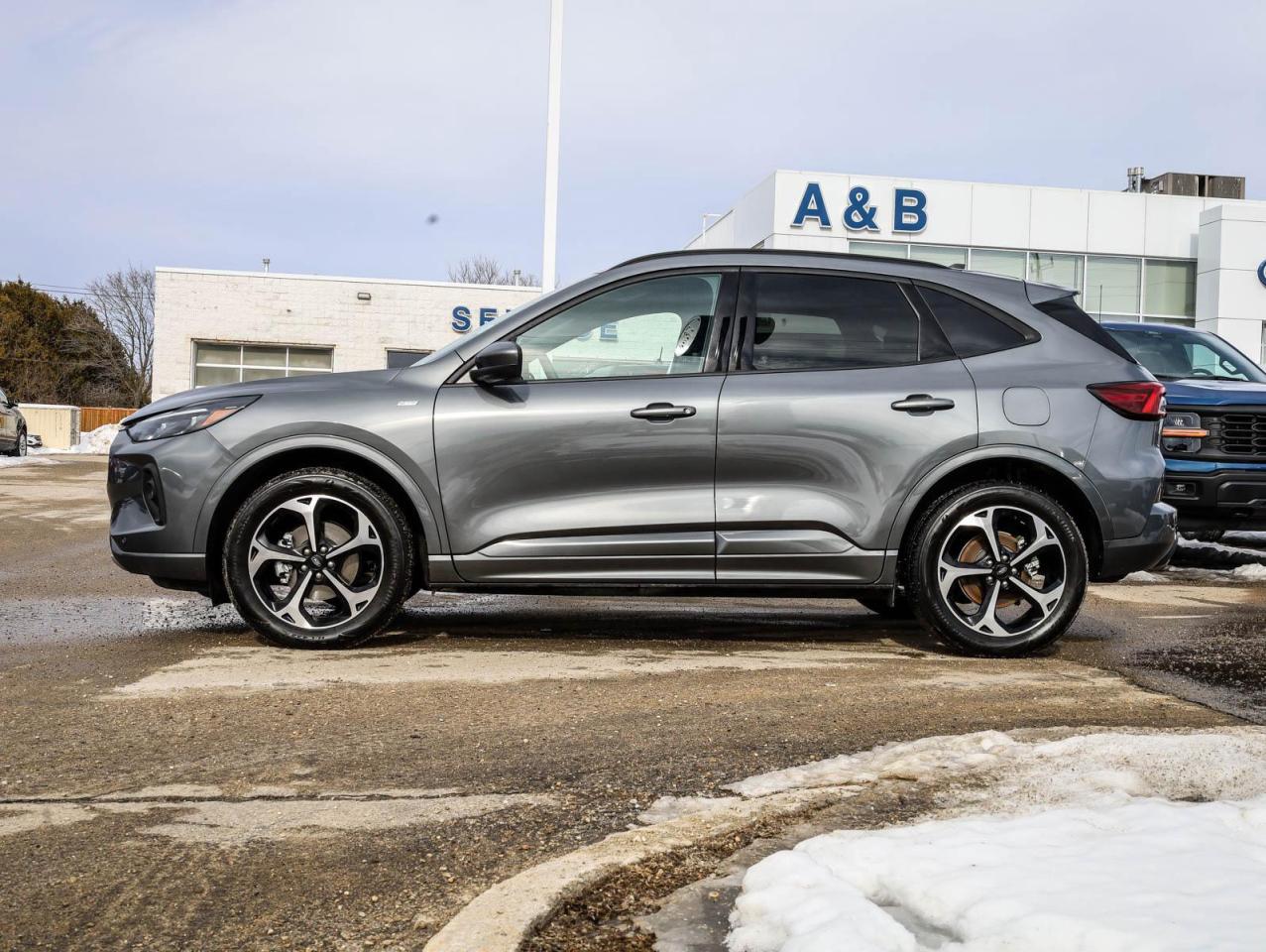 2025 Ford Escape ST-Line Elite 4dr All-Wheel Drive Photo4